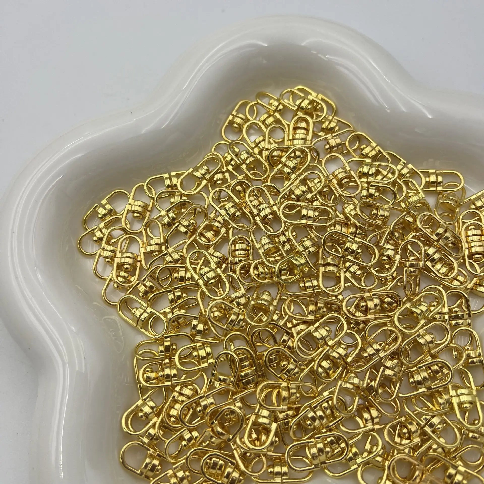 DIY Jewelry Accessories Enamel Colored Eight Shape Swivel Clasp Connector Anti Loss Keychain Dog Clasp Pendant