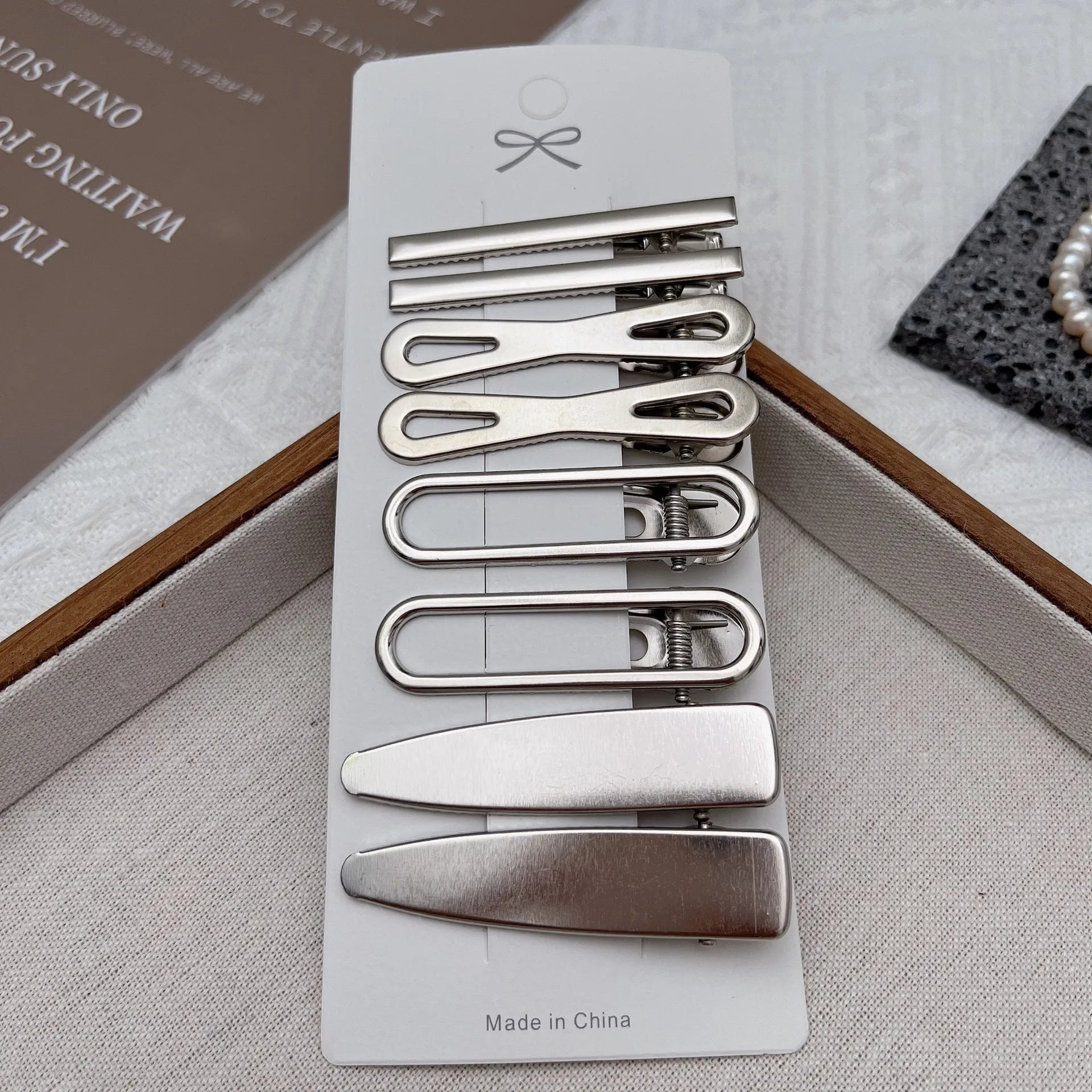 Women Metal Y2K Hair Clips Exquisite Duckbill Clip Girls Hairpins Side Bangs Barrettes Hairclip Girls Fashion Hair Accessories